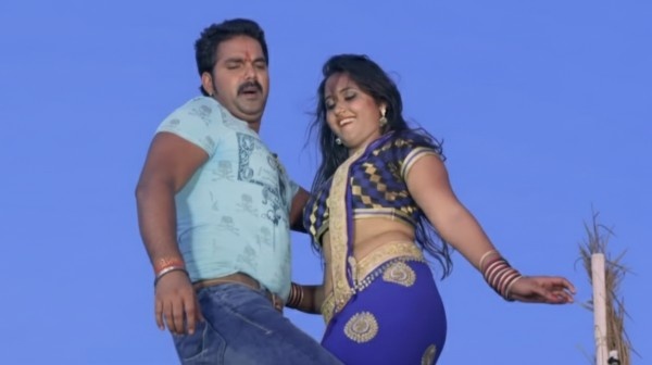 पवन सिंह और राघवानी का 'छलकता हमरो जवनिया' गाना YouTube पर 700 मिलियन पार 